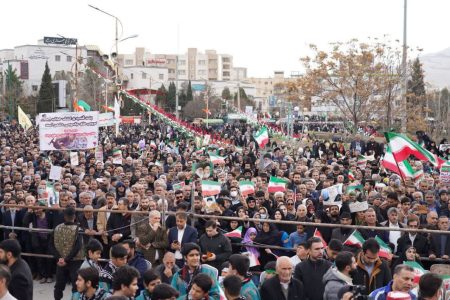 سیل جمعیت خرم‌‌آبادی‌ها در راهپیمایی ۲۲بهمن