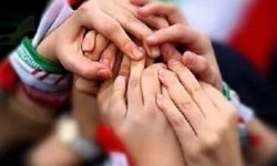 رمزهای فتح و پیروزی؛از اتحاد و همبستگی تا مقاومت و رهبری حکیمانه