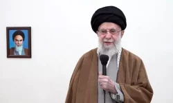 رهبر جدید انقلاب از نظر رهبر شهید انقلاب چه ویژگی‌هایی باید داشته باشد؟