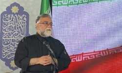 مراسم تحویل سال نو در میعادگاه‌های مردم در خیابان برگزار می‌شود