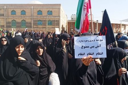 راهپیمایی بانوان لرستان در سوگ رهبر انقلاب