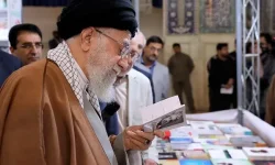 آیتالله خامنهای از زندگی فقیرانه در مشهد و ترور در تهران تا رهبری ایران