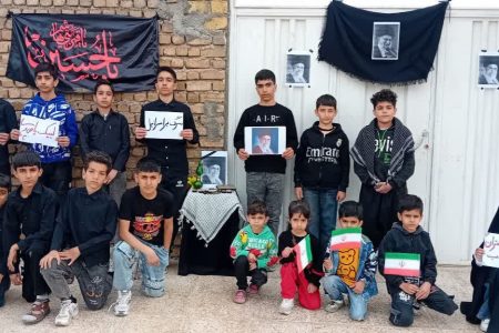 یادبود امام شهید و پیام انزجار به «مسی» توسط کشتی‌گیران لرستانی