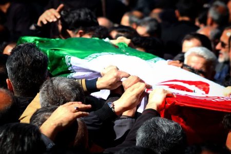 بدرقه پرشور ۱۷ شهید وطن در بروجرد
