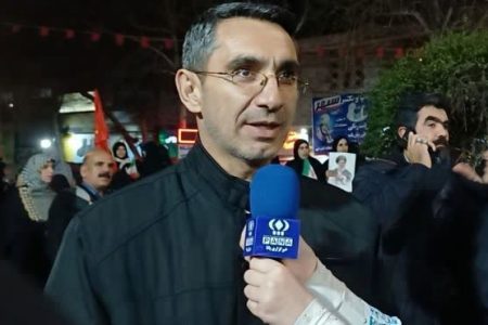 دانش‌آموزان از آغاز جنگ‌ رمضان در کنار رزمندگان ایستاده‌اند