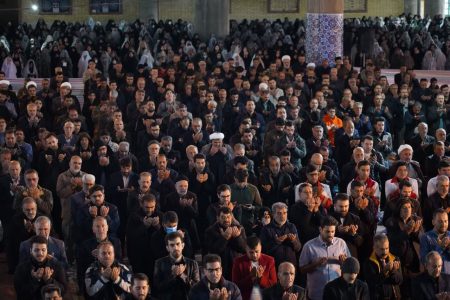اقامه نماز عید فطر در مصلای خرم‌آباد