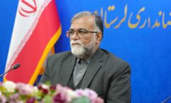آغاز نصب در و پنجره واحدهای آسیب‌دیده مسکونی و تجاری لرستان در جنگ