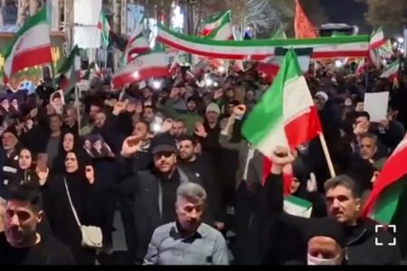 خروش مردم بروجرد در میدان دفاع ملی