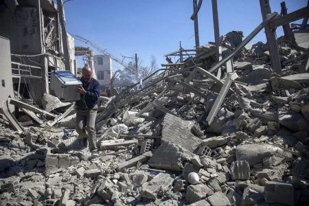 جبران خسارت جنگ به واحدهای مسکونی و تجاری در لرستان