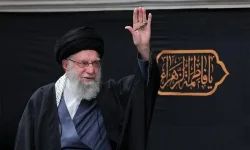 رهبر معظم انقلاب اسلامی به شهادت رسید
