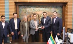قدردانی بانک تجارت از رئیس دانشگاه لرستان