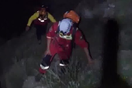 نجات ۲ شهروند گرفتار در مخمل‌کوه خرم‌‌آباد
