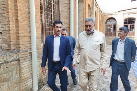 بازدید مشاور وزیر میراث از فلک‌الافلاک/ خسارات جنگ به قلعه بررسی شد