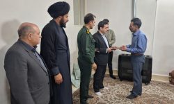 مدیرکل کار لرستان با خانواده شهیدان «سفیدپری» دیدار کرد