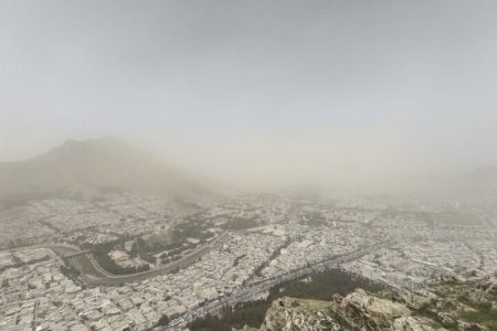 احتمال نفوذ گردوغبار به آسمان لرستان