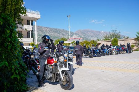 موتورسواران در رکاب میراث لرستان؛رالی همدلی برای نجات «فلک‌الافلاک»