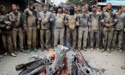 خاکی که مرثیه می‌خواند؛«گِل مالی» زبان سوگ لرستان در روز عاشورا