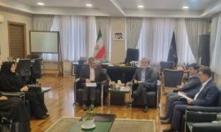 وزیر ارشاد پای کار فرهنگ و هنر لرستان؛قول مساعد برای رفع چالش‌ها