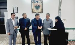 دیدار مسئولان فرهنگی و هنری لرستان با خانواده شهید والامقام «حمید آقایی»