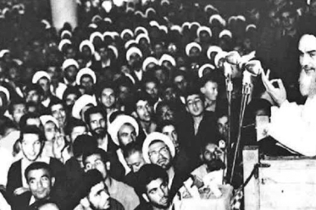 قیام ۱۵ خرداد سرآغاز تحول پیروزی انقلاب بود