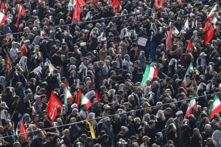 میلیون‌ها قلب یک‌صدا برای امام شهید می‌تپد