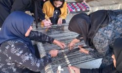 آغاز دوره آموزشی بافت سیاه‌چادر در رومشکان