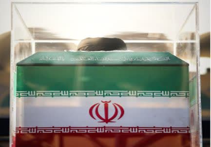 اقامه نماز لیله الدفن برای امام شهید در لرستان