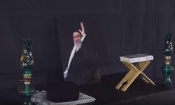 سوگواری نمازگزاران لرستانی در سوگ امام مجاهد شهید