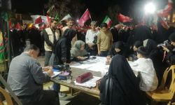 خلق تابلوی «نقاشی خط» با اشعار رهبرشهید در ازنا