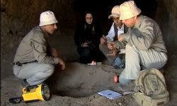 رونمایی از مستند فاخر «هنر و صنعت غارنشینان لرستان»