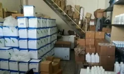 کشف انبار ۱۵۰ میلیاردریالی احتکار مواد شوینده در خرم‌آباد