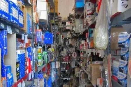 کشف انبار احتکار ۵ هزار قطعه خودرو در خرمآباد