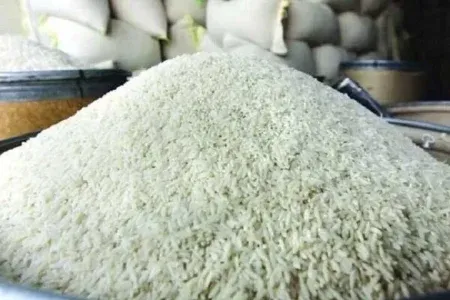 ذخایر کالاهای اساسی لرستان اعلام شد؛۱۲۰۰ تن برنج و ۸۰۰ تن شکر در انبارها