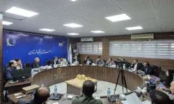 تداوم ملاقات‌های مردمی برای گره‌گشایی از مشکلات
