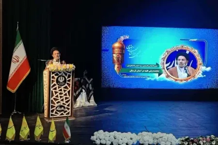 نویسندگان،وقایع زندگی امام رضا(ع) را در قالب داستان بازسازی کنند
