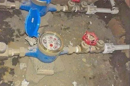 تعویض ۶۰۵۰ کنتور فرسوده در لرستان