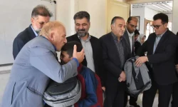 بانک دی در کنار دانش‌آموزان مناطق محروم خرم‌آباد