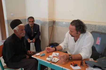 برپایی بیمارستان صحرایی در منطقه «زلقی» الیگودرز